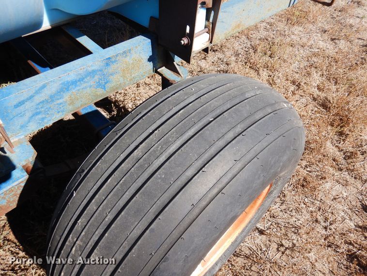 image for item DF8163 Duo Lift  nurse tank trailer