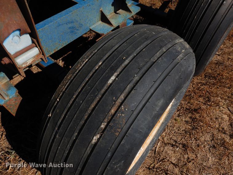 image for item DF8163 Duo Lift  nurse tank trailer