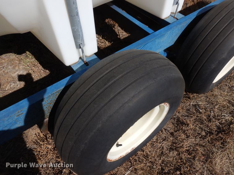 image for item DF8164 Duo Lift  nurse tank trailer