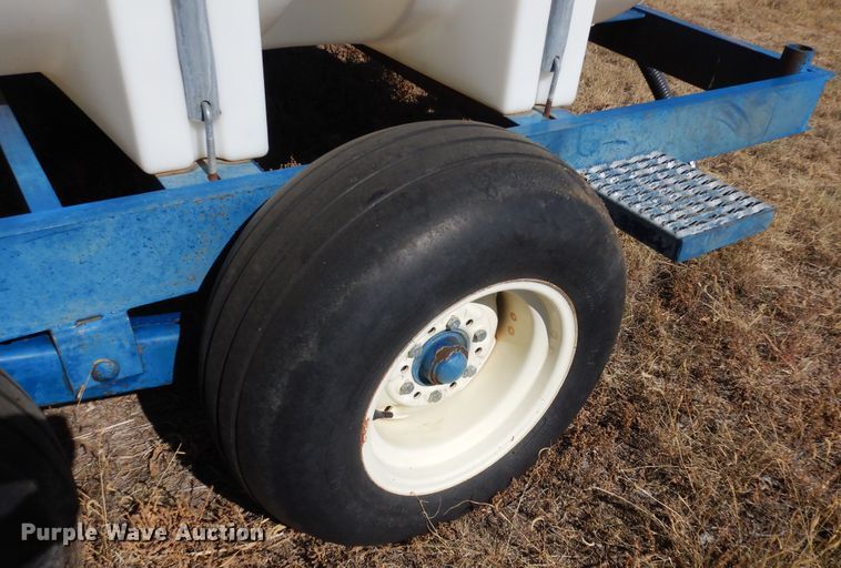 image for item DF8164 Duo Lift  nurse tank trailer