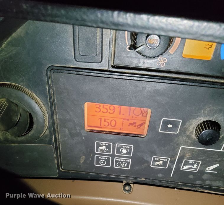 image for item DF8166 2009 John Deere 8130  MFWD tractor