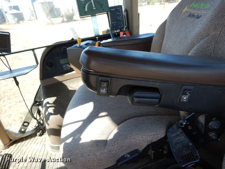 image for item DF8166 2009 John Deere 8130  MFWD tractor