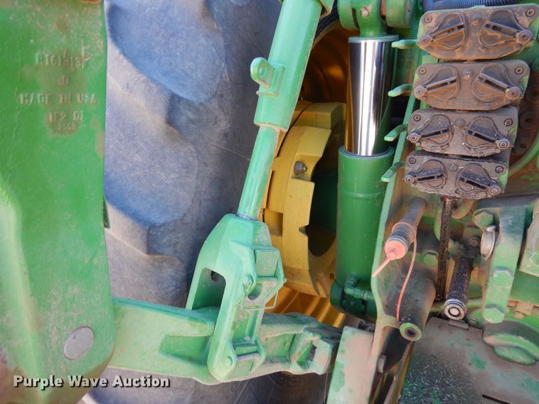 image for item DF8166 2009 John Deere 8130  MFWD tractor