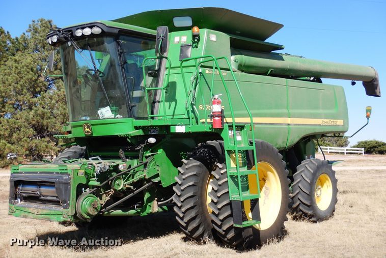 image for item DF8170 2011 John Deere 9770 STS  combine
