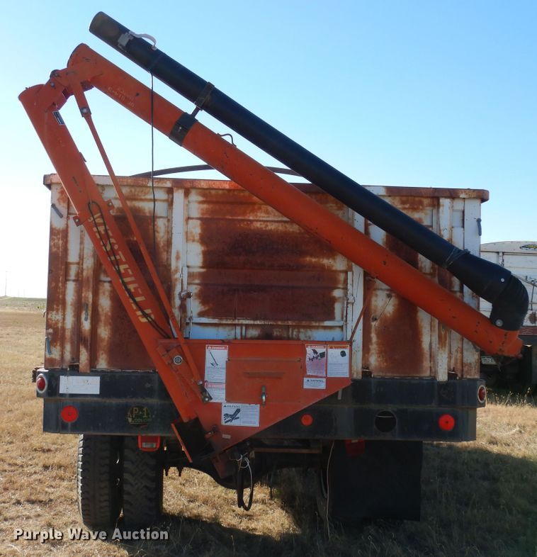 image for item DF8171 1966 Ford 600  grain truck