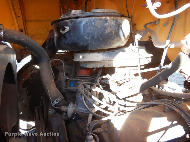 image for item DF8171 1966 Ford 600  grain truck