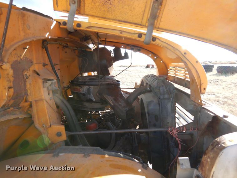 image for item DF8171 1966 Ford 600  grain truck