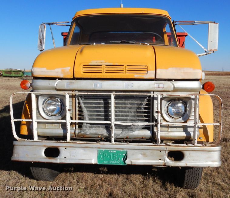 image for item DF8171 1966 Ford 600  grain truck