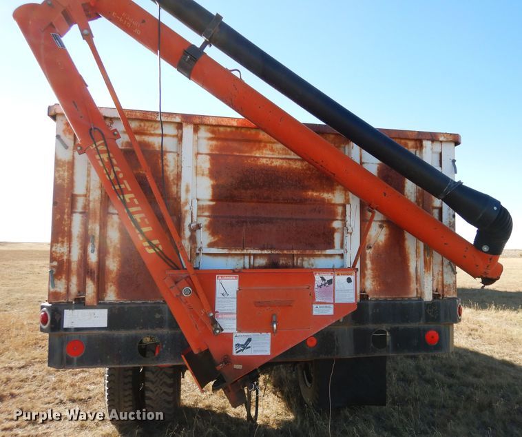 image for item DF8171 1966 Ford 600  grain truck