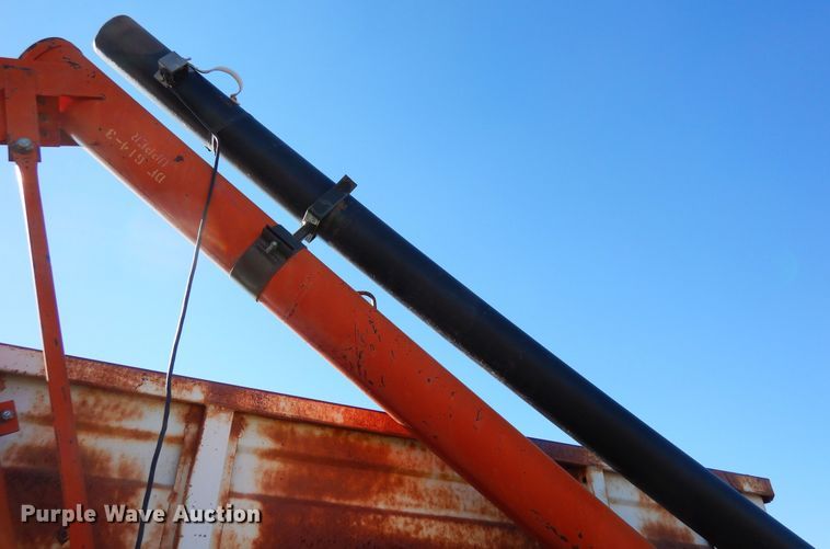 image for item DF8171 1966 Ford 600  grain truck