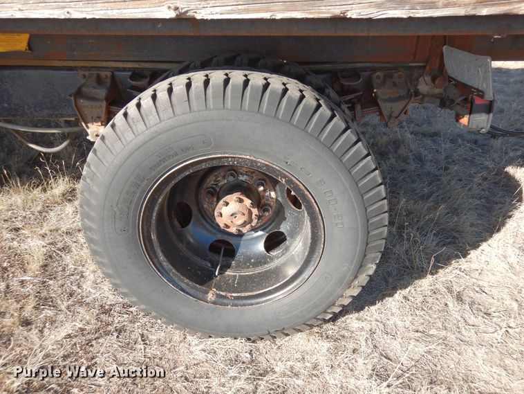 image for item DF8171 1966 Ford 600  grain truck