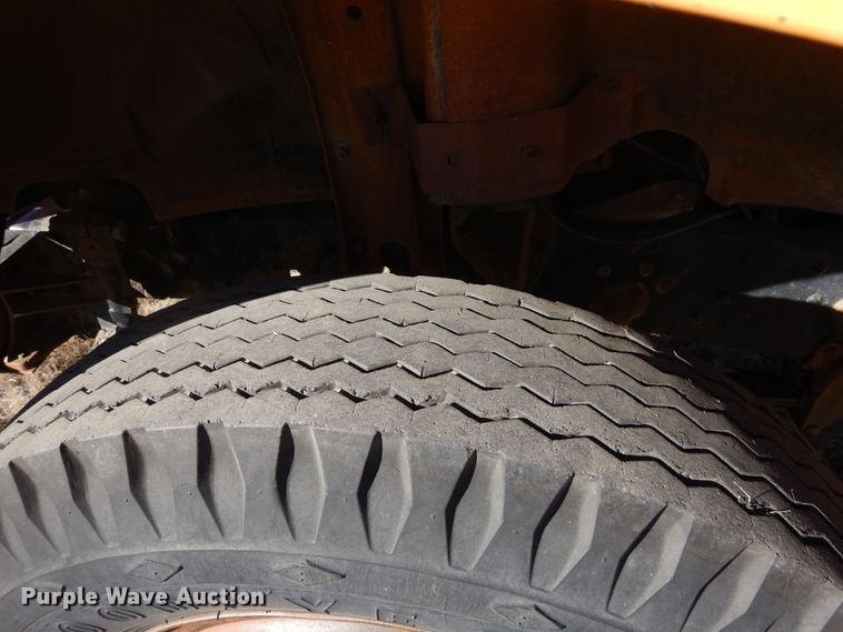 image for item DF8171 1966 Ford 600  grain truck