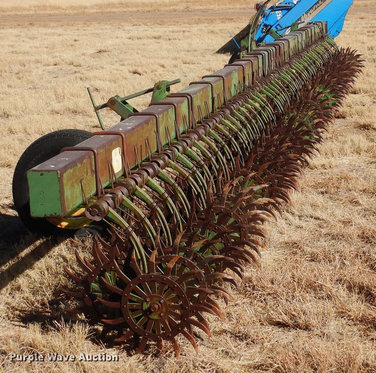 image for item DF8198 John Deere 400  rotary hoe