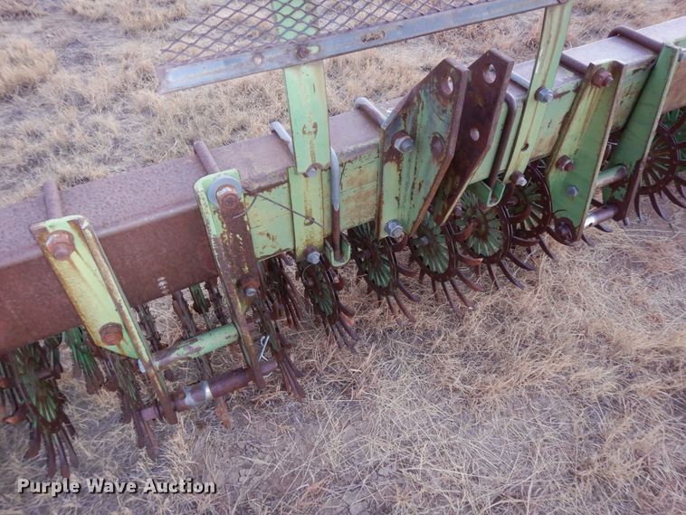 image for item DF8198 John Deere 400  rotary hoe