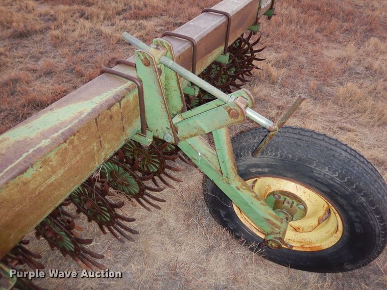 image for item DF8198 John Deere 400  rotary hoe