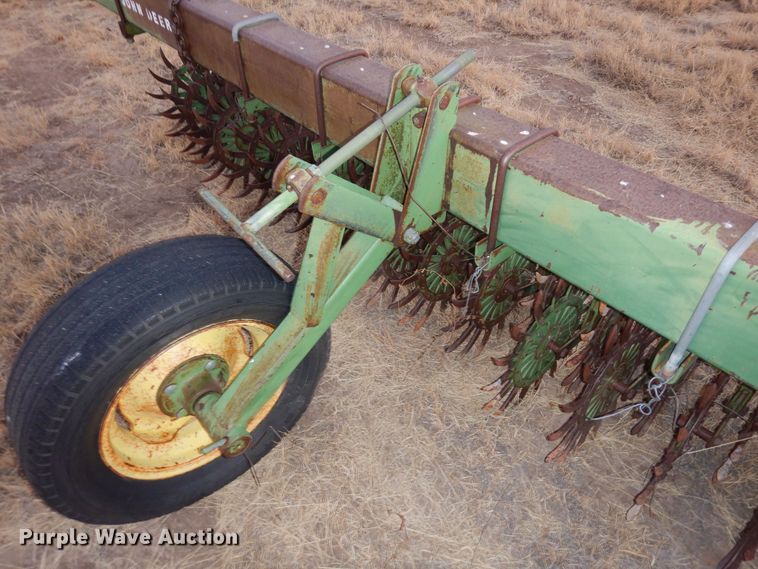 image for item DF8198 John Deere 400  rotary hoe