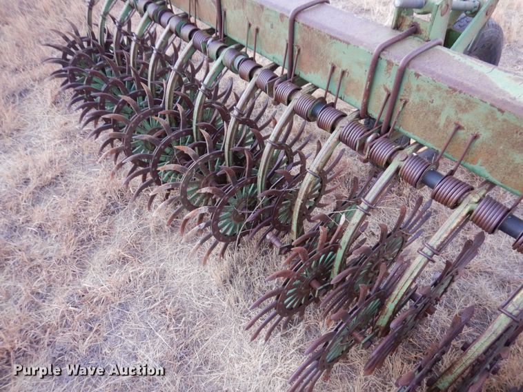 image for item DF8198 John Deere 400  rotary hoe