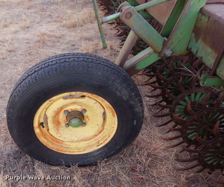 image for item DF8198 John Deere 400  rotary hoe