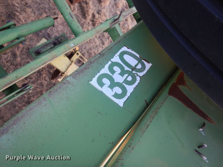 image for item DF8204 John Deere 330  double off-set disk