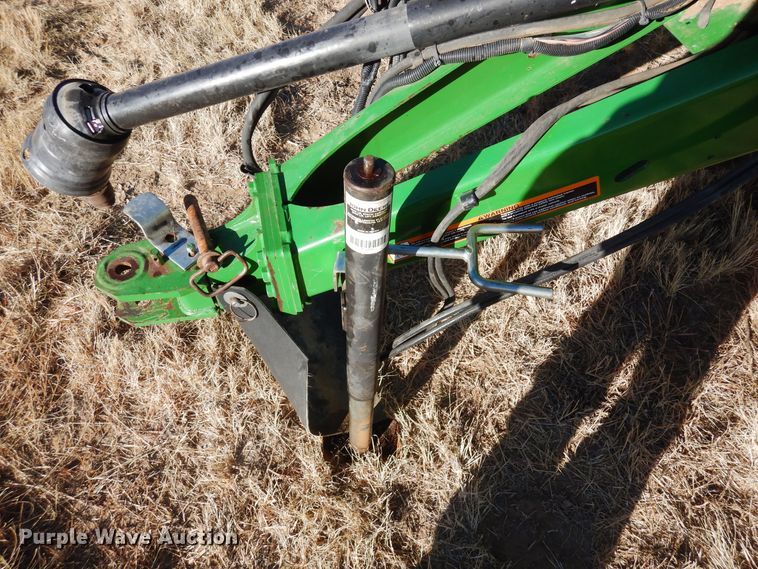 image for item DF8210 2014 John Deere 569 Premium  round baler