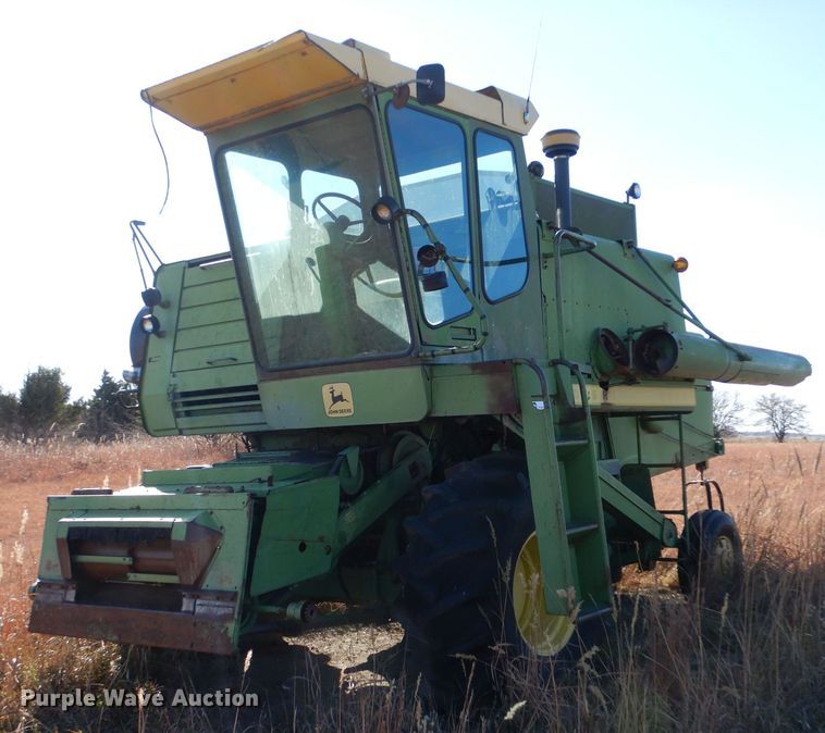 image for item DK7300 John Deere 6600  combine