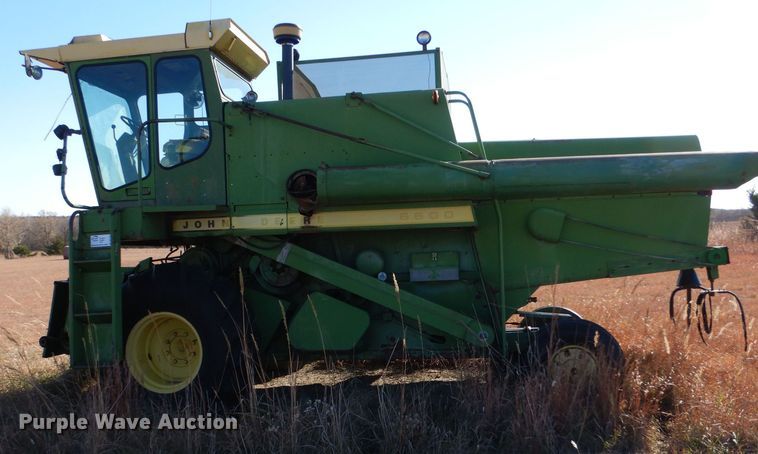 image for item DK7300 John Deere 6600  combine