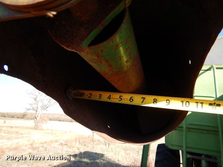 image for item DK7300 John Deere 6600  combine