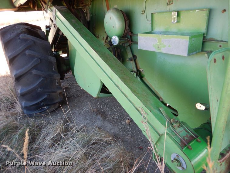image for item DK7300 John Deere 6600  combine