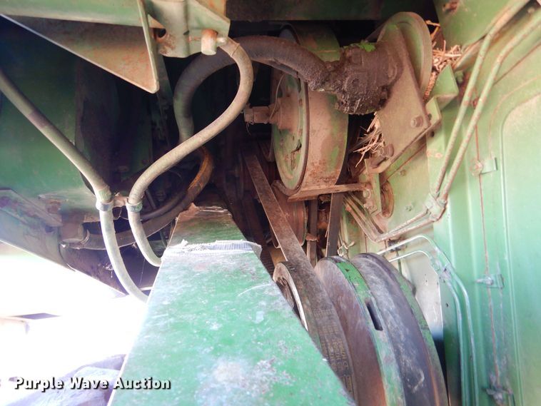 image for item DK7300 John Deere 6600  combine