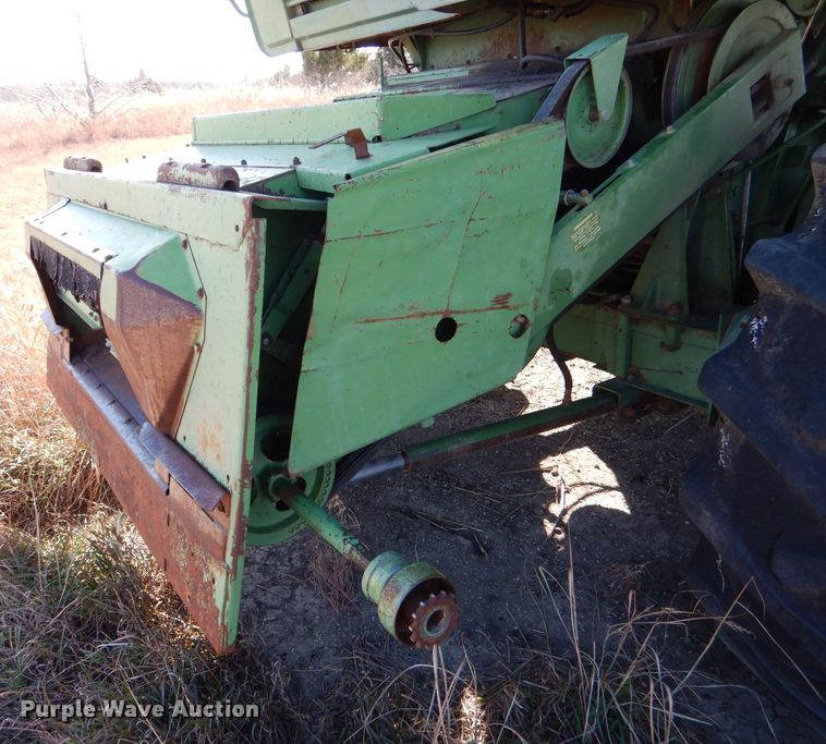 image for item DK7300 John Deere 6600  combine