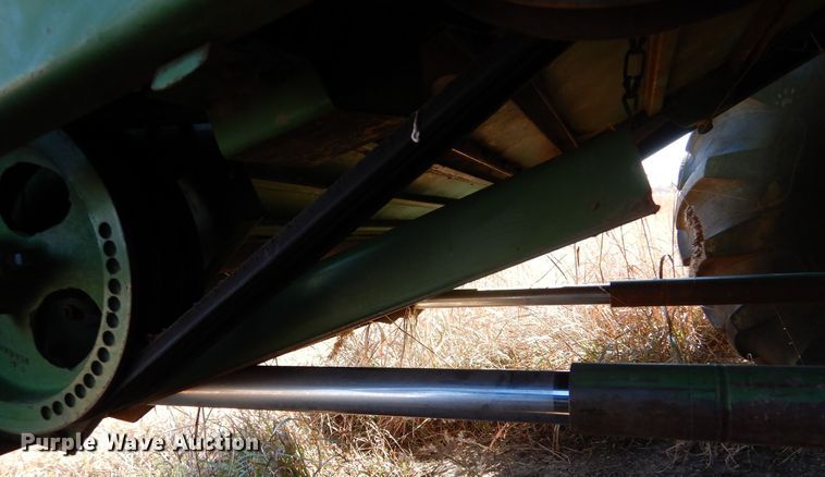 image for item DK7300 John Deere 6600  combine