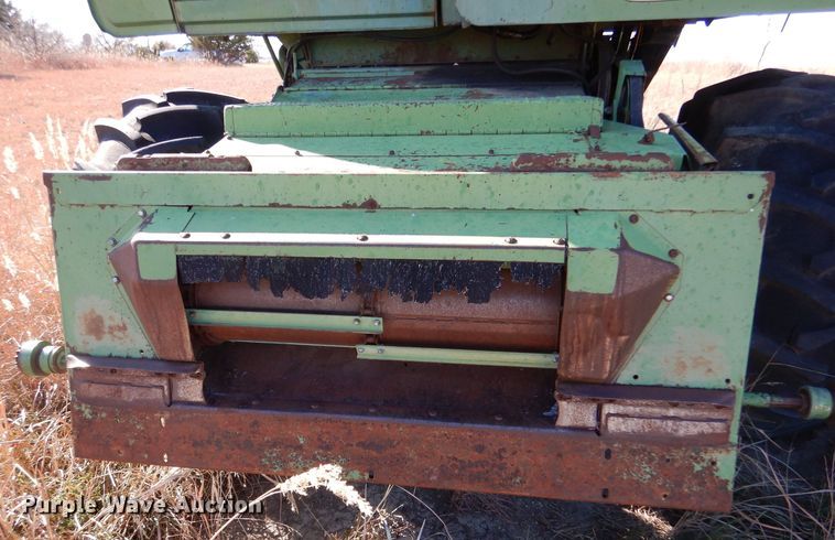 image for item DK7300 John Deere 6600  combine