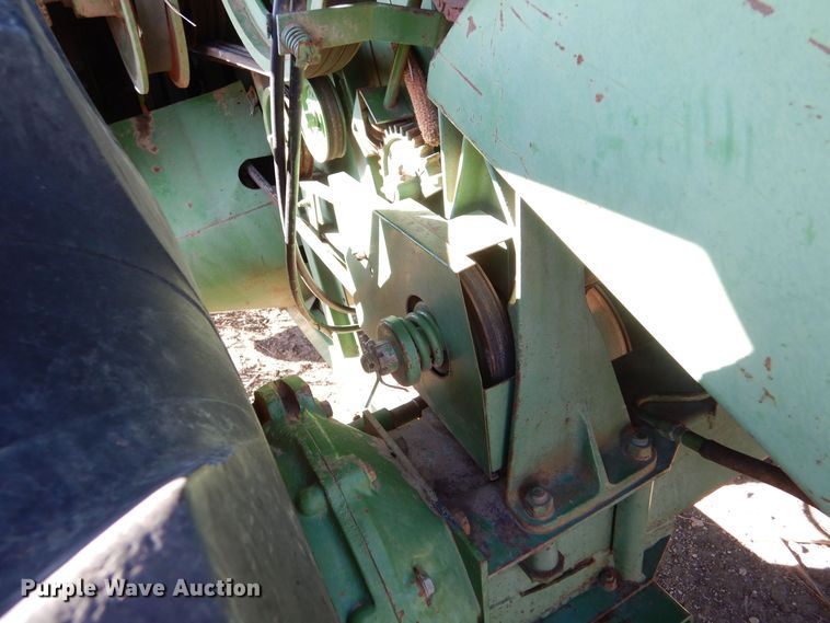 image for item DK7300 John Deere 6600  combine