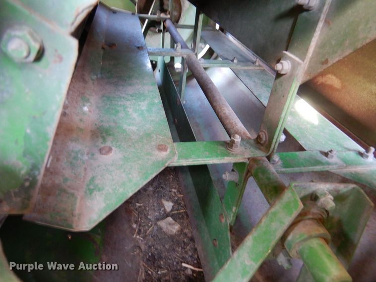 image for item DK7300 John Deere 6600  combine