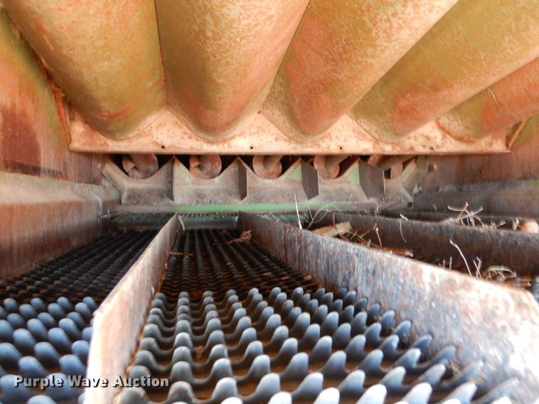 image for item DK7300 John Deere 6600  combine