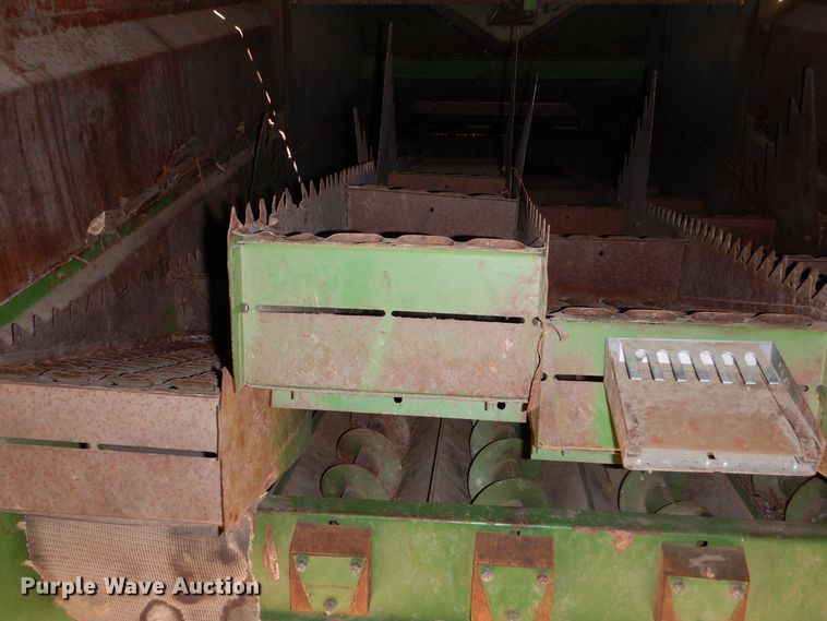 image for item DK7300 John Deere 6600  combine