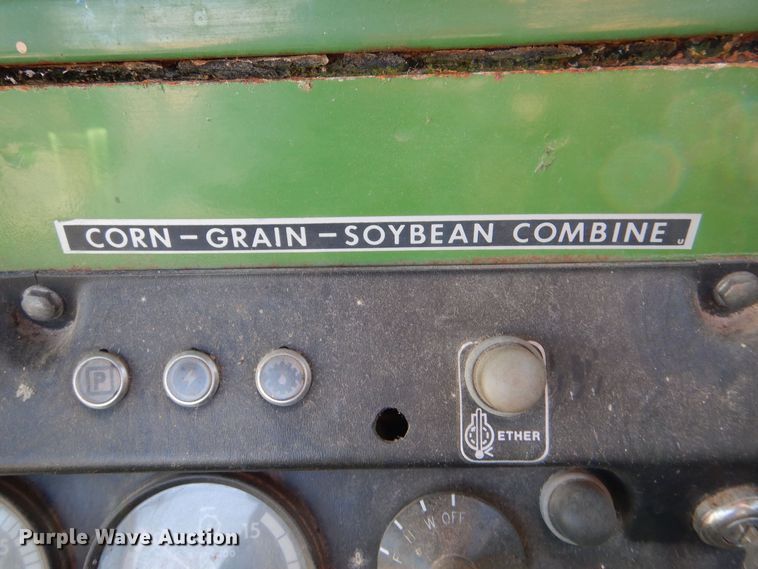 image for item DK7300 John Deere 6600  combine