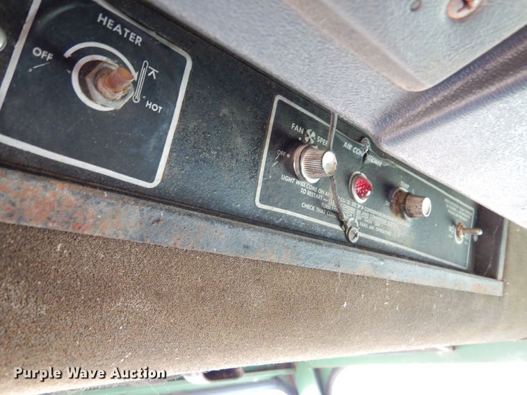 image for item DK7300 John Deere 6600  combine