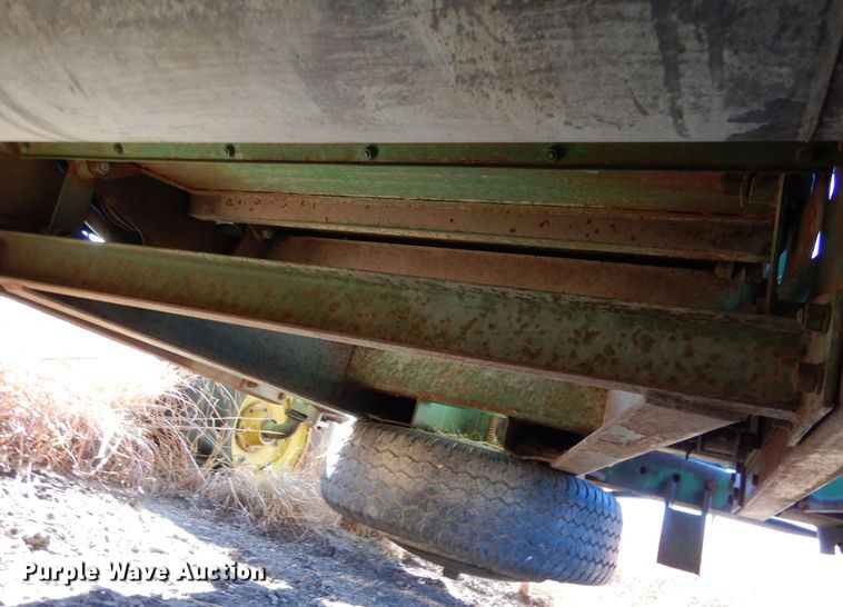 image for item DK7300 John Deere 6600  combine