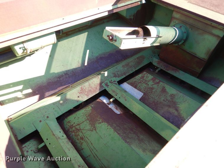 image for item DK7300 John Deere 6600  combine