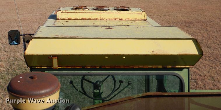 image for item DK7300 John Deere 6600  combine