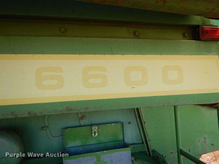 image for item DK7300 John Deere 6600  combine