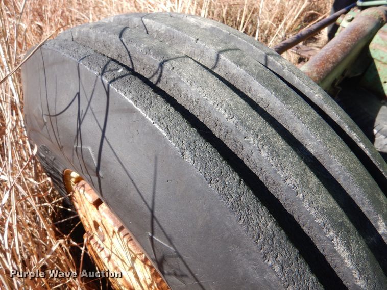 image for item DK7300 John Deere 6600  combine