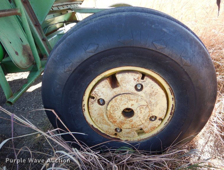 image for item DK7300 John Deere 6600  combine