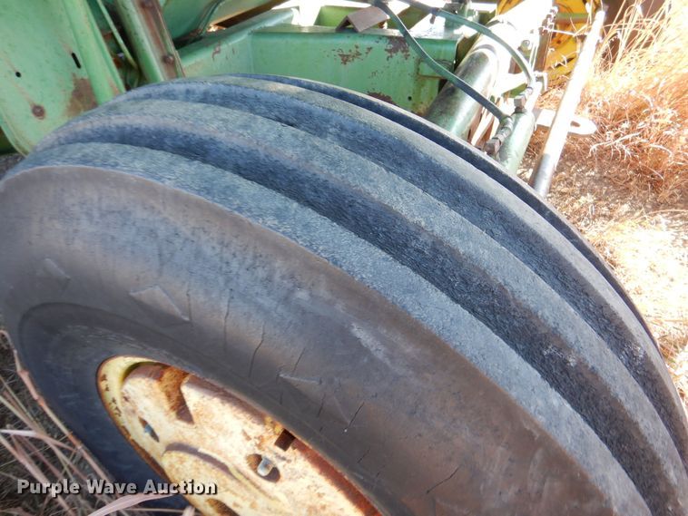 image for item DK7300 John Deere 6600  combine