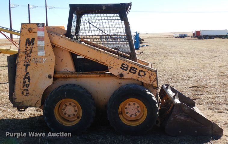 image for item DK8761 Mustang 960  skid steer loader