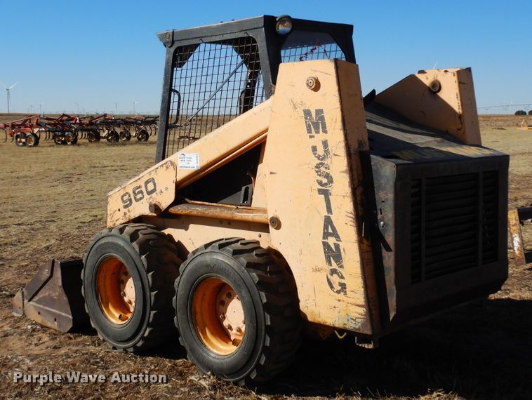image for item DK8761 Mustang 960  skid steer loader