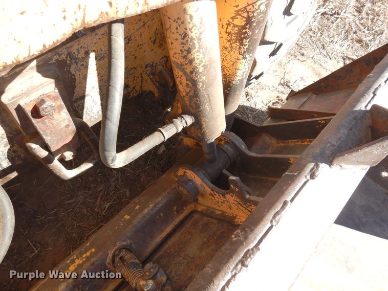 image for item DK8761 Mustang 960  skid steer loader