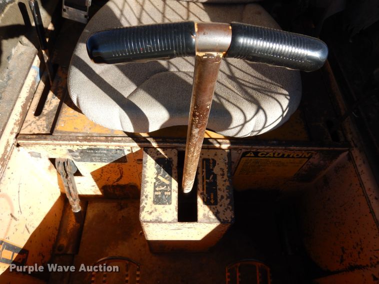 image for item DK8761 Mustang 960  skid steer loader