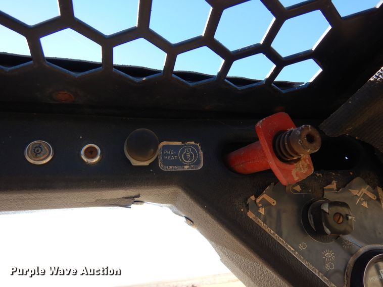 image for item DK8761 Mustang 960  skid steer loader